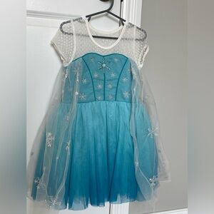 EUC Taylor Joelle Elsa Dress